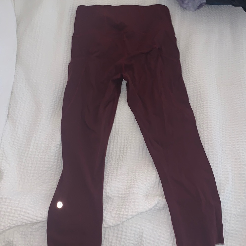 LULULEMON Maroon Capri Leggings